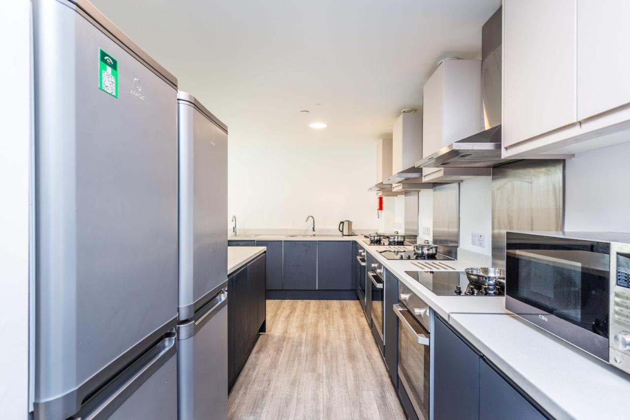 Spacious Ensuite Room With Shared Kitchen 링컨 외부 사진