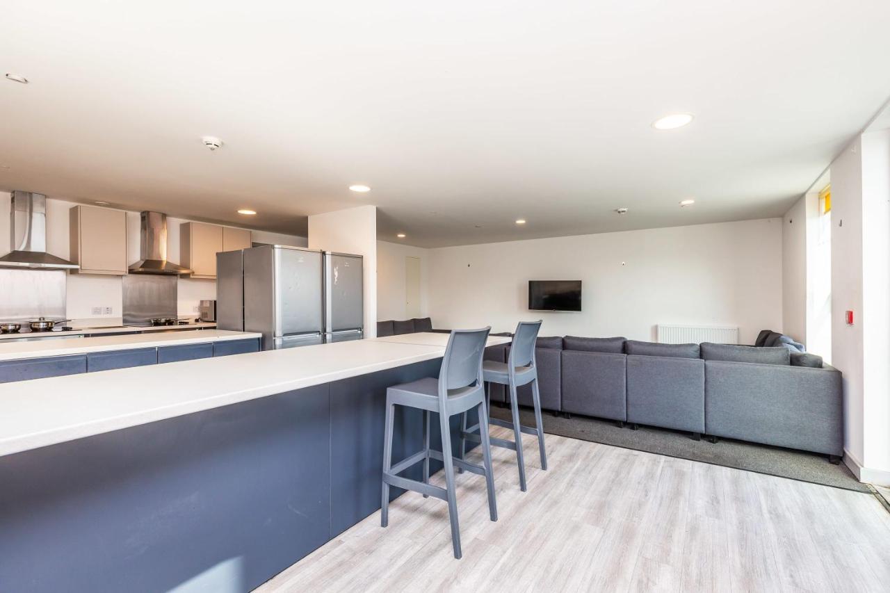 Spacious Ensuite Room With Shared Kitchen 링컨 외부 사진