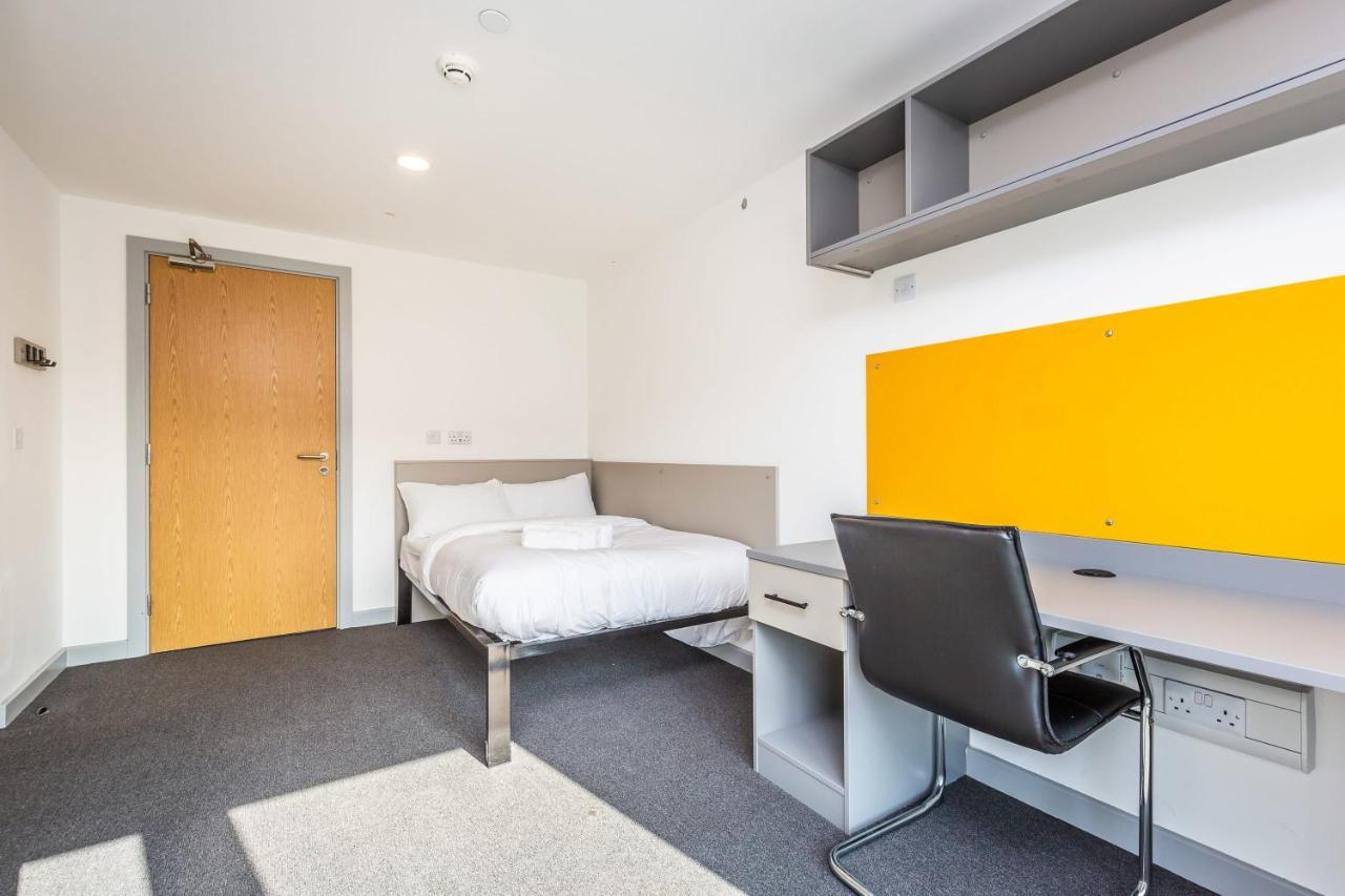 Spacious Ensuite Room With Shared Kitchen 링컨 외부 사진